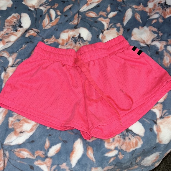 Sporty Runner Shorts - small - Picture 2 of 4